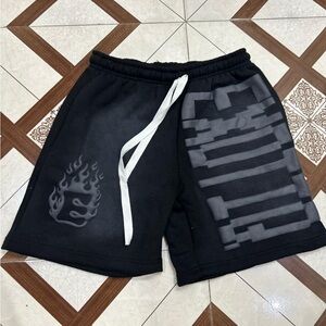 Men's Black Graphic Shorts - Exotiq People